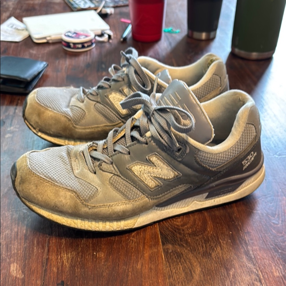 Hard to find men’s gray new balance 530